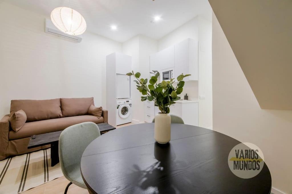 Cozy Y Centrico Apt Para 6Pax En Plaza Del Carmen E2 Мадрид Екстер'єр фото